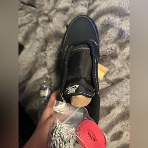 DS Black phantom travis Scott 1s sz 12